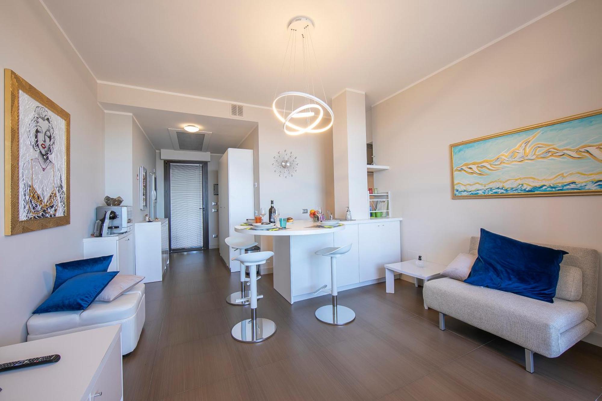 Suite On The Lake - Happy Rentals Meina Exterior photo